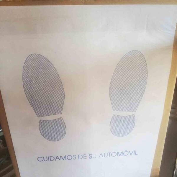 alfombrillas-papel-desechables-suelo-coche-cortadas-caja-500ud-3