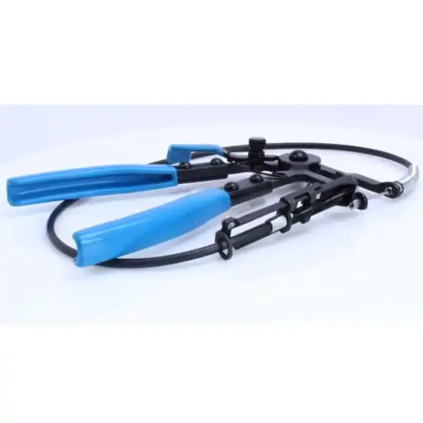 alicate con cables para abrazaderas de manguitos