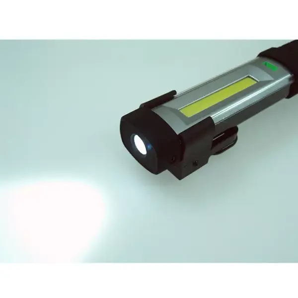 lampara-portatil-led-taller-2